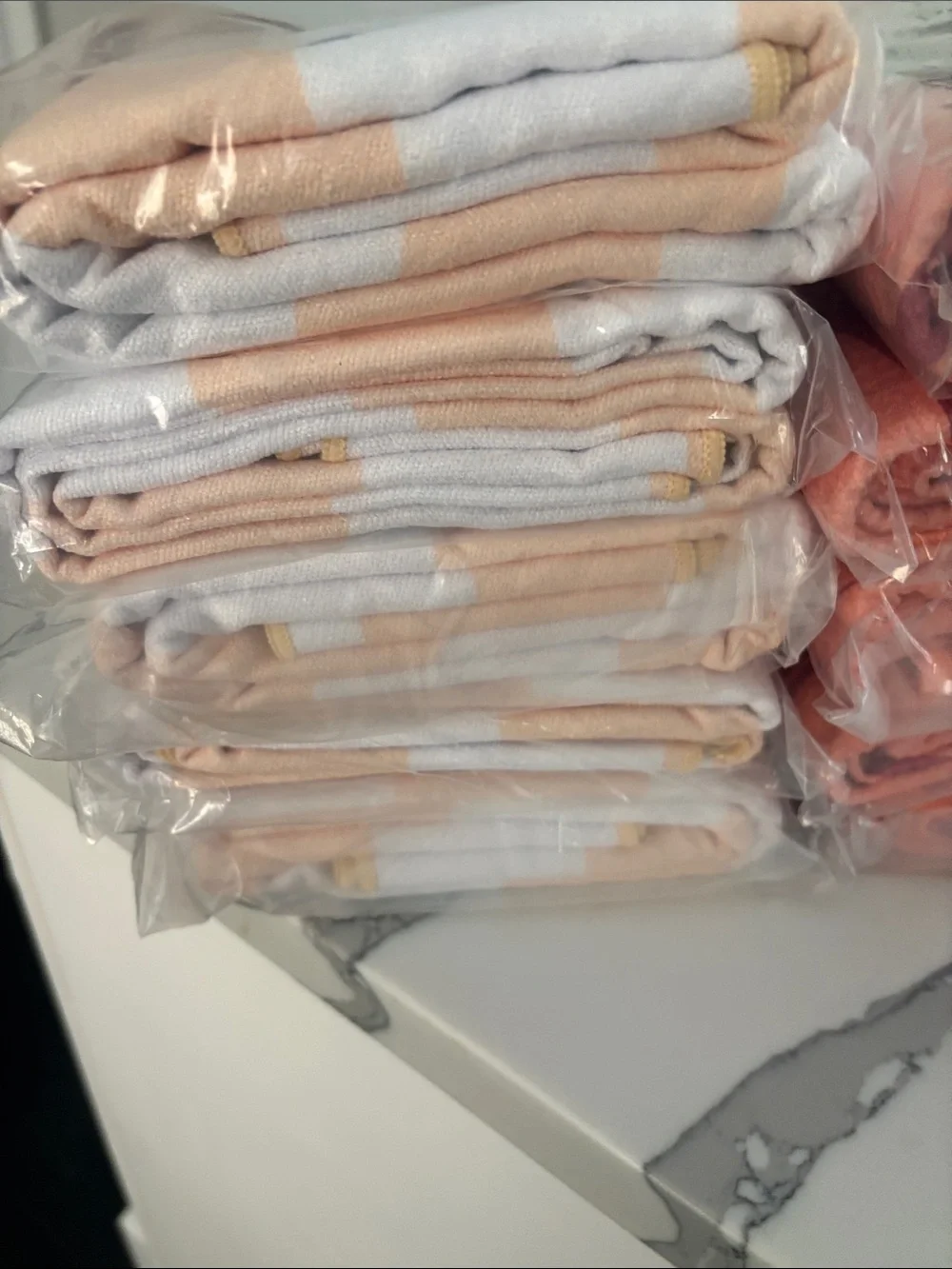N/A peach white